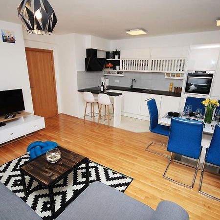 Apartman Ela Makarska Exteriör bild