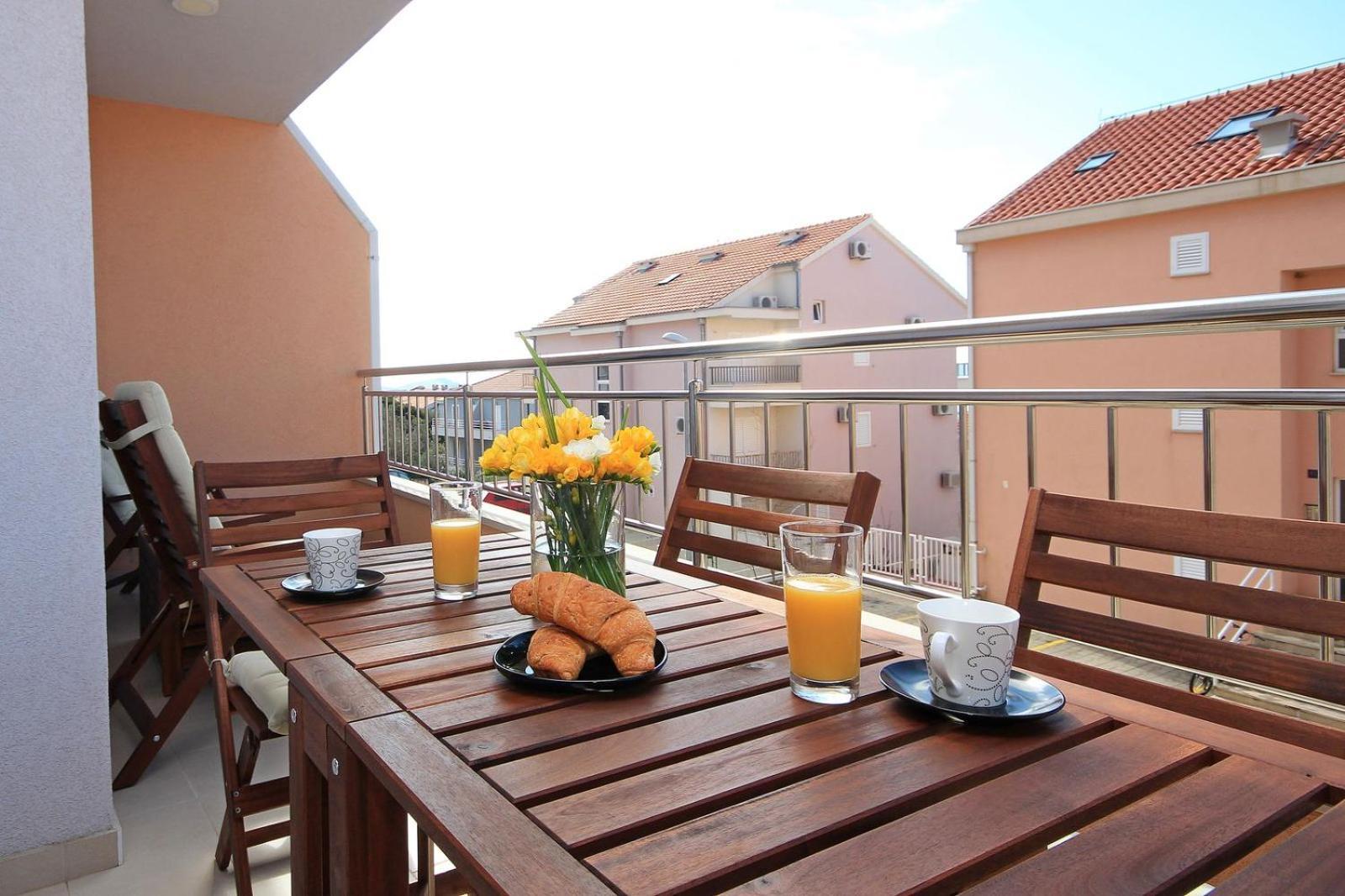 Apartman Ela Makarska Exteriör bild